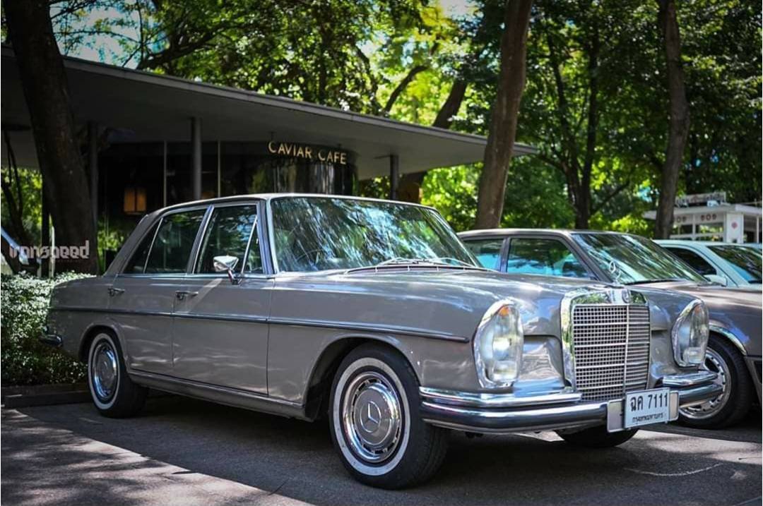 Mercedes-Benz 