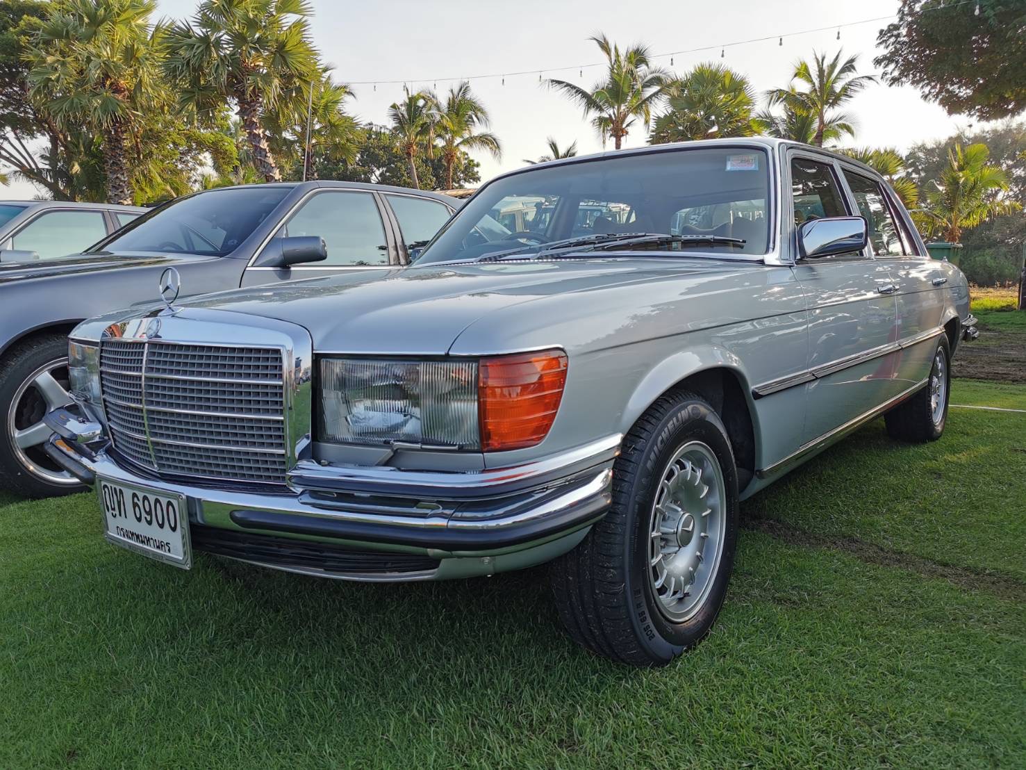 Mercedes-Benz 